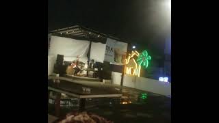 Pergilah kasih kejarlah selingkuhanmu.... 😃😅