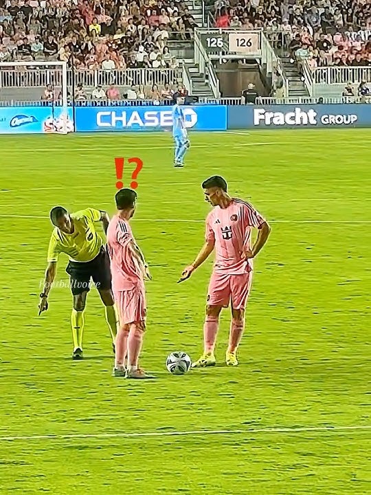 Messi 200 IQ Moment😂