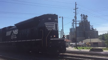 NS IIII “barcode unit” leads long hood forward through Gainesville, GA