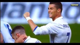 Cristiano Ronaldo gece golgenin rahatina bak Resimi