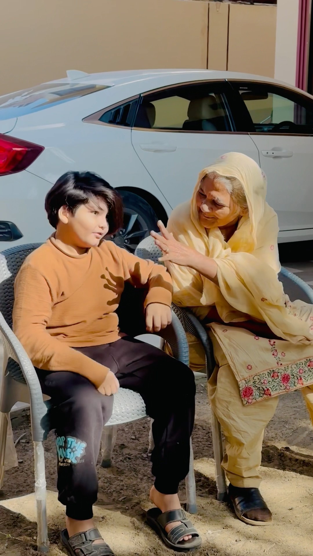 Apni dosti itni ghari ho? #viralvideo #funny #trending #comedy