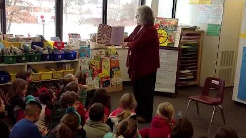 Celebrity Reader - Lorrie McMahon