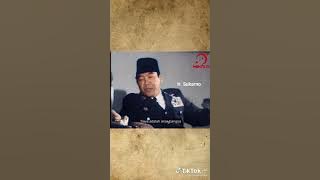 ketika bapak Ir Soekarno berbicara bahasa Belanda