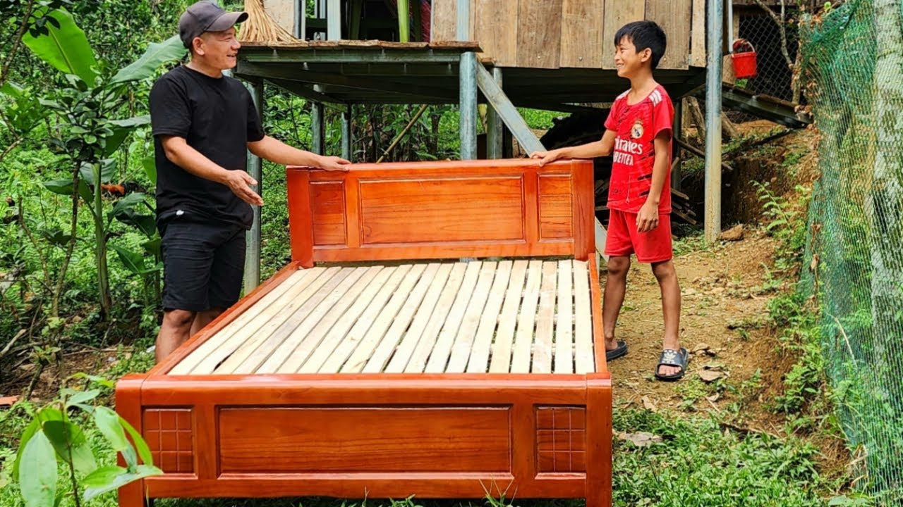 Harvesting grapefruit to sell, Bac was very surprised when kind man appeared with a new bed.