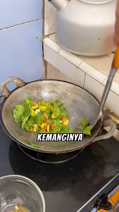 Makan siang pake tumis peda dan pencok peuteuy #dailyvlog #cooking #tumispeda #dapur