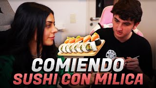 APRENDIENDO A COMER SUSHI CON MILICA CITA PRESENCIAL (SI, NO SE USAR LOS PALITOS)