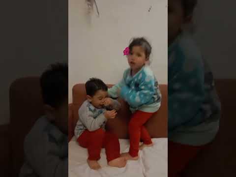 ضحكة البراءة هنا وأحمد على أغنية أكلك منين يا بطة اطفال تيك توك براءة الاطفال ذكريات الطفولة