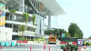 3 people hospitalized after explosion inside Hard Rock Stadium Information