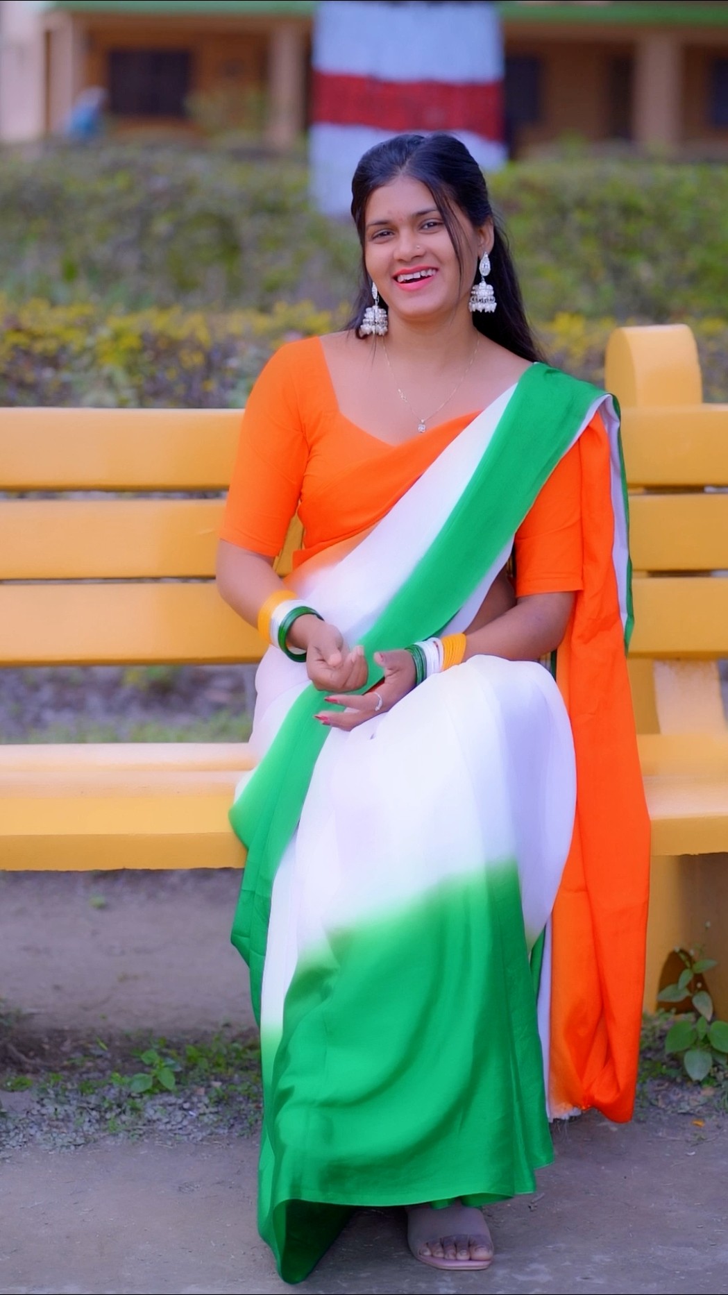 Log puchhte h ham se tumhare khun ke ander etni desh bhakti kese h