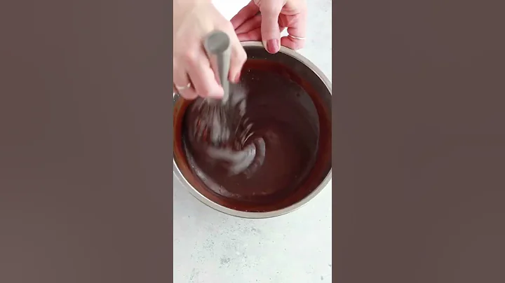 Nutella Ganache recipe for drip cakes + dessert topping #nutella #ganache #cakedecorating #shorts