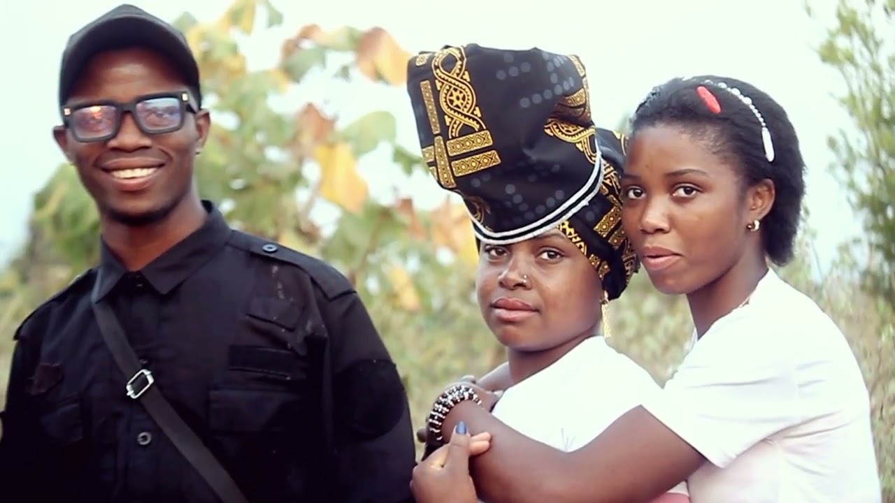 Mr waroja____Emuali Nora Oficial Video