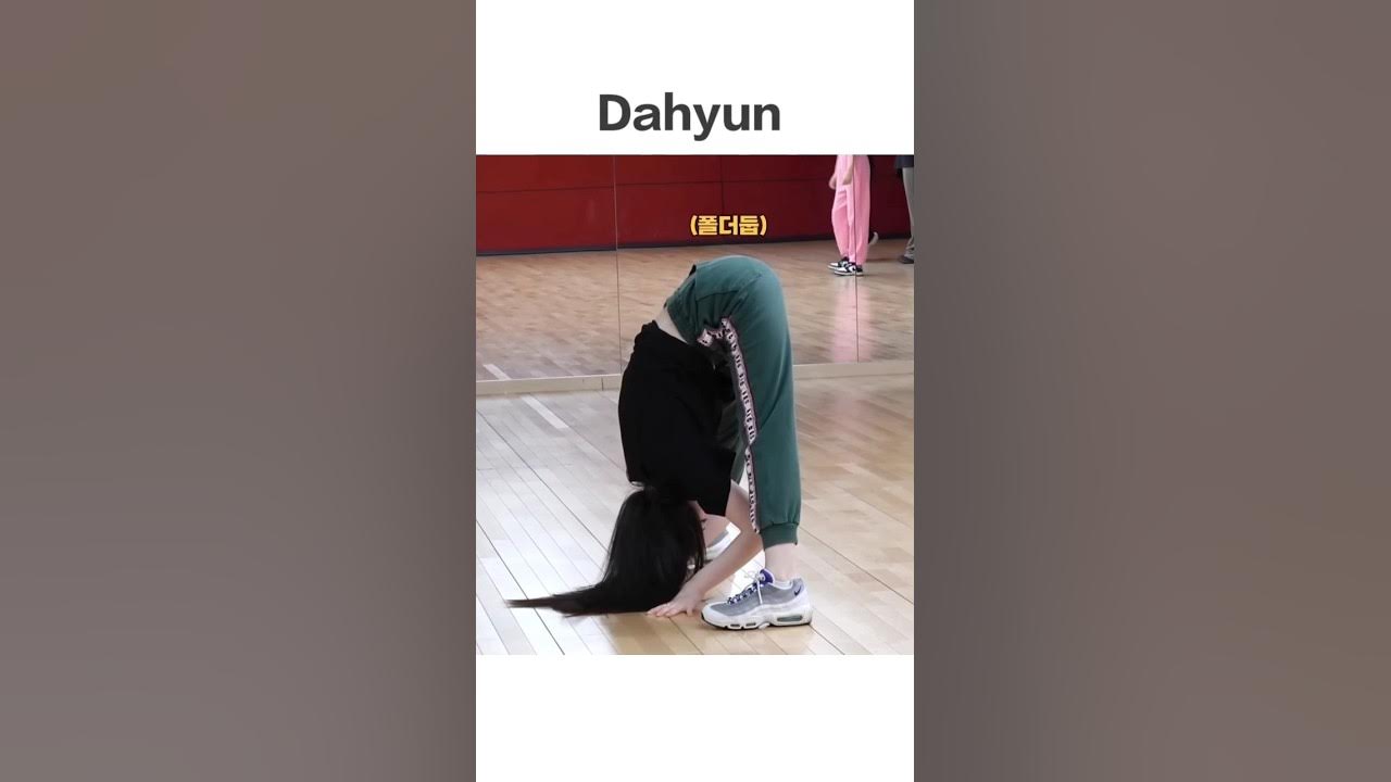 twice and their flexibility #shorts #kpop #jihyo #sana #dahyun #chaeyoung twice and their flexibility #shorts #kpop #jihyo #sana #dahyun #chaeyoung