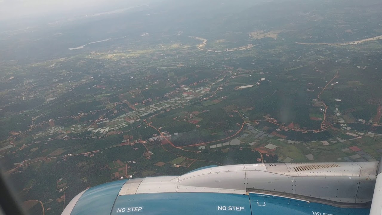 saân bay liên khương  Update New  Cận cảnh máy bay hạ cánh xuống sân bay Liên Khương, Lâm Đồng