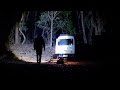 誰もいないはずの森で謎の声に怯えながら車中泊