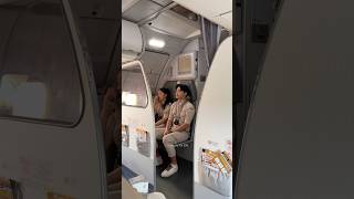 Pramugari cantik announcment setelah mendarat Pramugari cantik announcment setelah mendarat