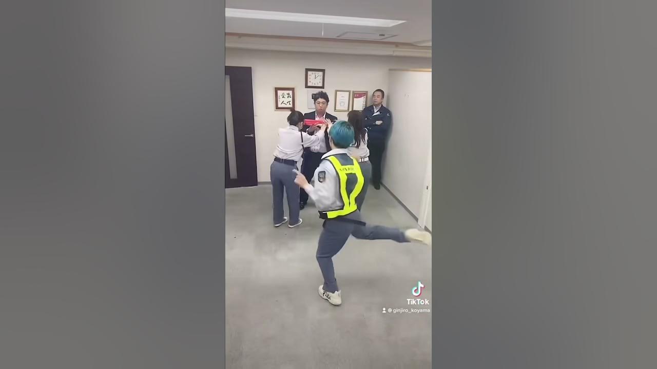 警備員なれない人達大京警備保障株式会社 YouTube 警備員なれない人達大京警備保障株式会社 YouTube