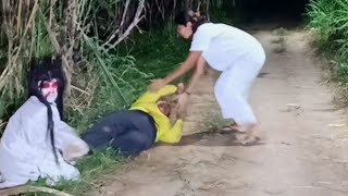 Prank terbaik di tahun ini || expresi lucu saat ketarik hantu || prank hantu terlucu