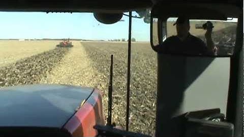 Versatile 575 & 535 Tractors pulling M&W Earthmaster