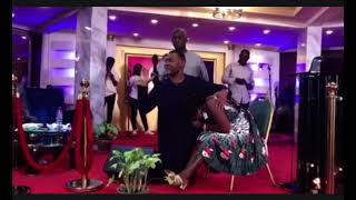 Miracle!! Short Leg Grows As Dr. Lawrence Tetteh prays for a lady with one leg longer than the other