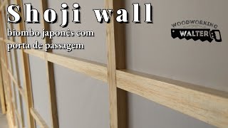 Parede japonesa de MADEIRA e PAPEL com porta de passagem. (Shoji wall)