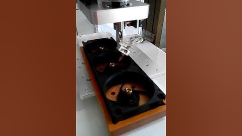 Automatic dispensing machine for R-axis rotary dispensing