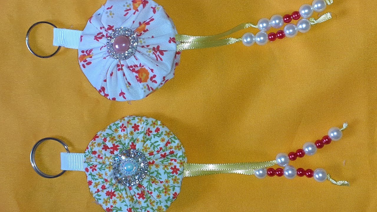 Mais uma ideia com CHAVEIROS DE FUXICO. @taniamultiarts