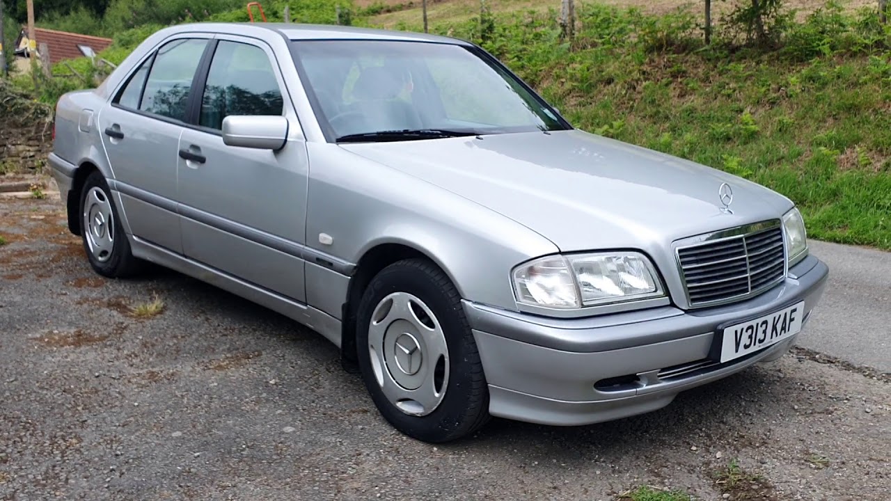 Mercedes Benz C180 classic W202 with very low mileage walk