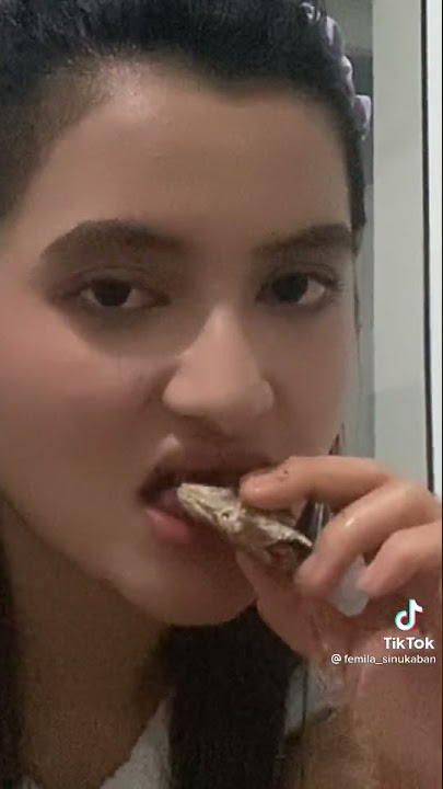 Femila Sinukaban - Tiktok Semalam Sama Siapa Bobo Dimana