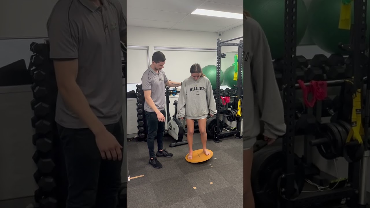 Today Katie uses the Wobble Board, helping train ankle stability, agility, balance &proprioception.