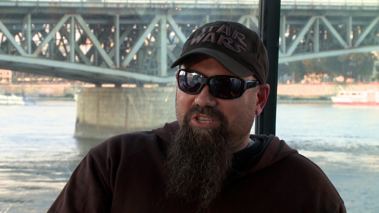 Kulisszák mögött az A38 Hajón: Stereochrist