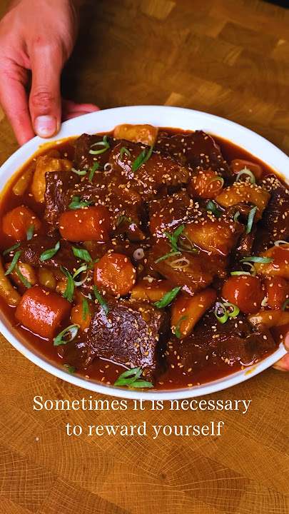 Galbi Jjim - Korean Braised Beef Short Ribs 🇰🇷