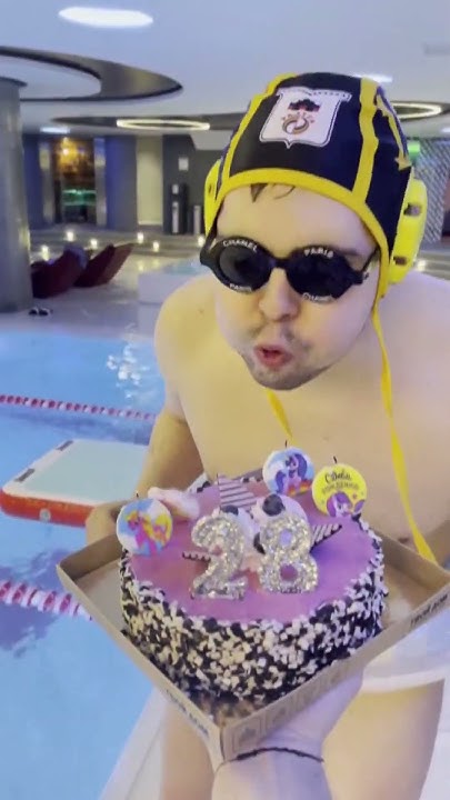 С днем рождения меня! #бассейн #pool #poolparty #bday #birthday #remix ...