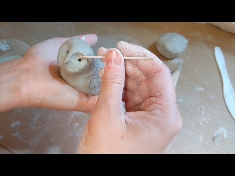 Video: How To Make An Owl From Decorative Dough