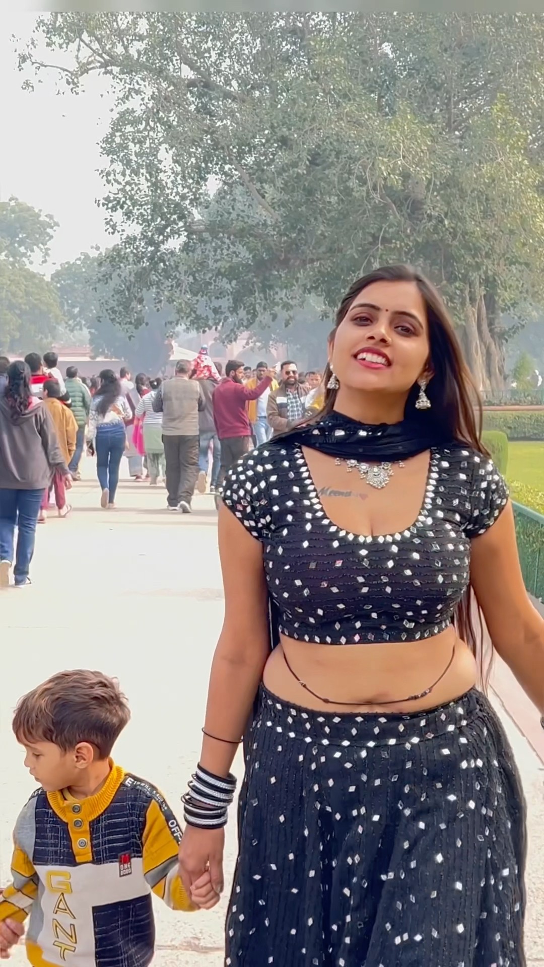 चाँद सिफारिश जो करता हमारी #shorts #meenu