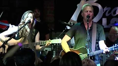 Kevin Costner, Lily Costner & Modern West -  " Let...