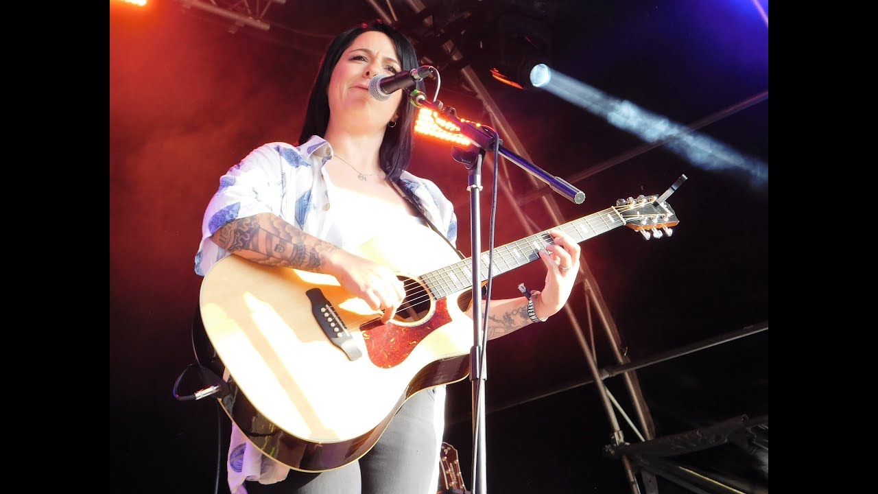 Lucy Spraggan Last Night Beer Fear Live YouTube lucy-spraggan-last-night-beer-fear-live-youtube