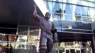 Staples Center Statues