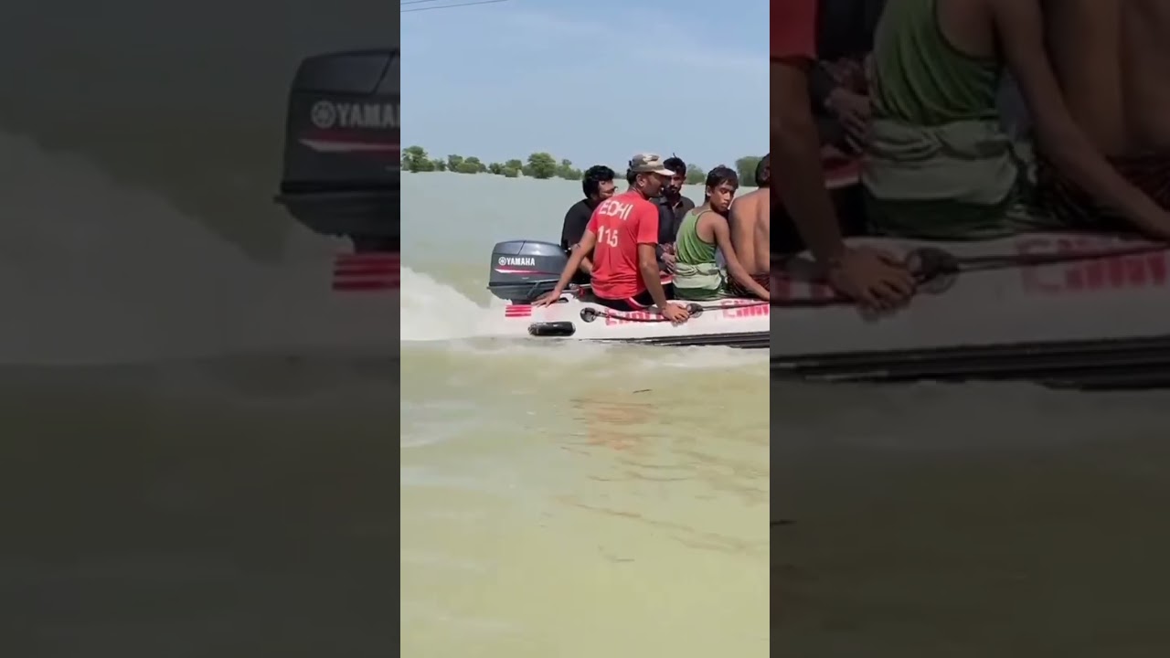 Flood help activities of EDHI Submarine team.