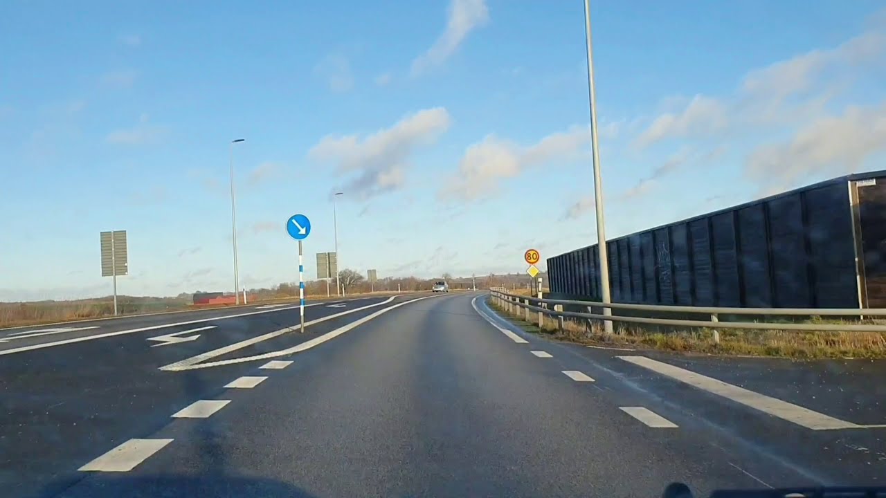 Driving from Ystad to Tomelilla:  körning från Ystad till Tomelilla  رانندگی از Ystad تا Tomelilla