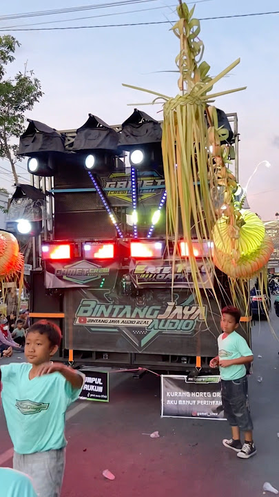 Sound horeg bintang jaya audio 4 sub cla 8 line array karnaval campurdarat