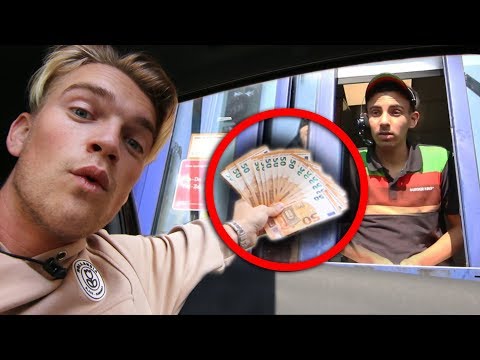 1000 Euro Fooi Geven Aan Drive Thru Medewerkers (Emotioneel)