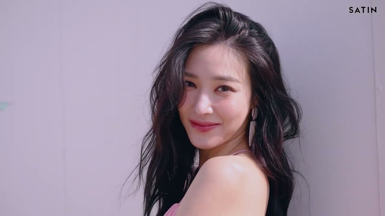 SATIN 23 SUMMER Campaign with TIFFANY YOUNG