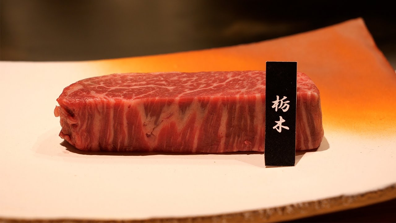 Популярный ресторан теппаньяки открылся в Нишиномия Китагути, Япония.