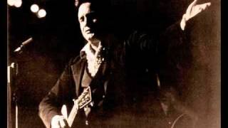 Johnny Cash - Don't Take Your Guns To Town