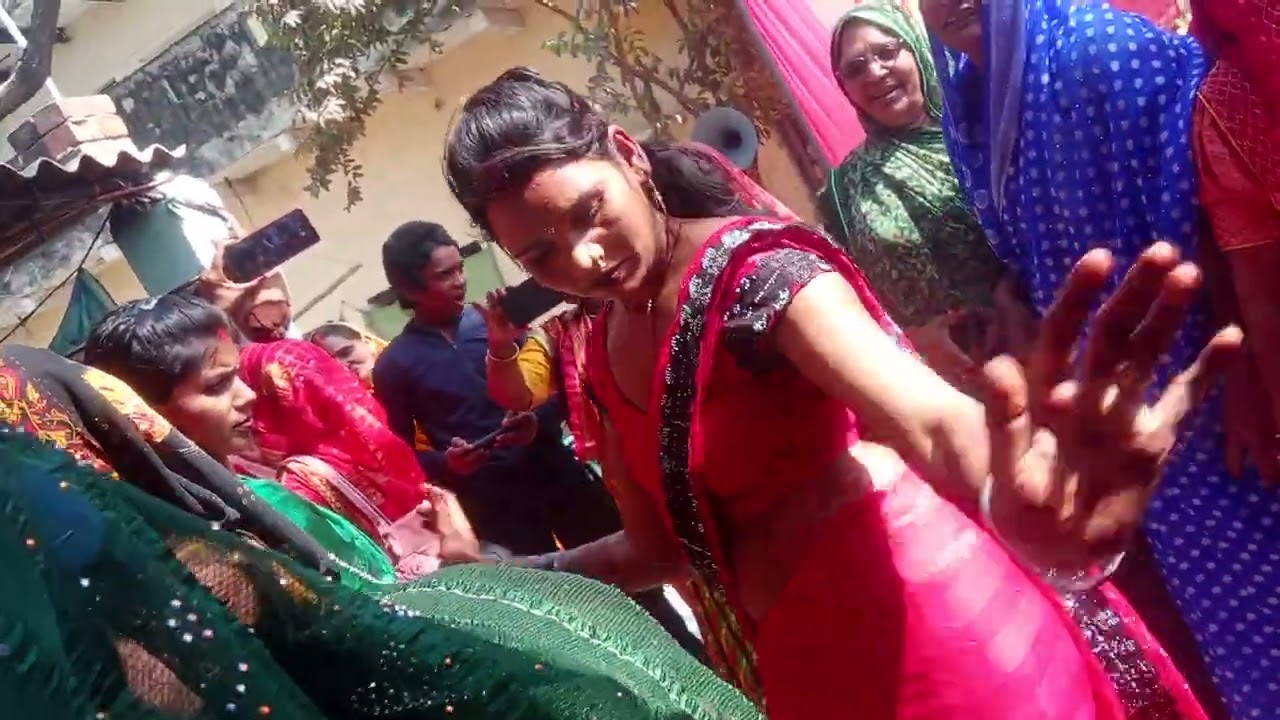जलालपुरिया भाभी ने किया गजब का डांसnitu sharma 670
