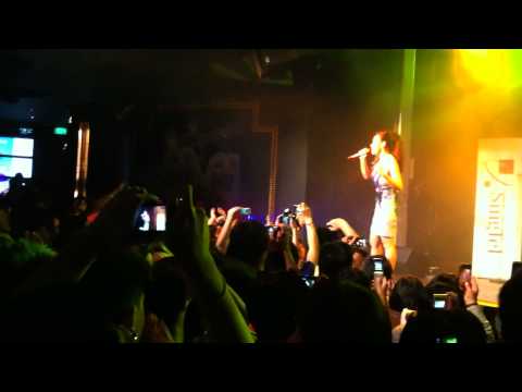 Jane Zhang 张靓颖 - 我相信 (Live in Singapore)