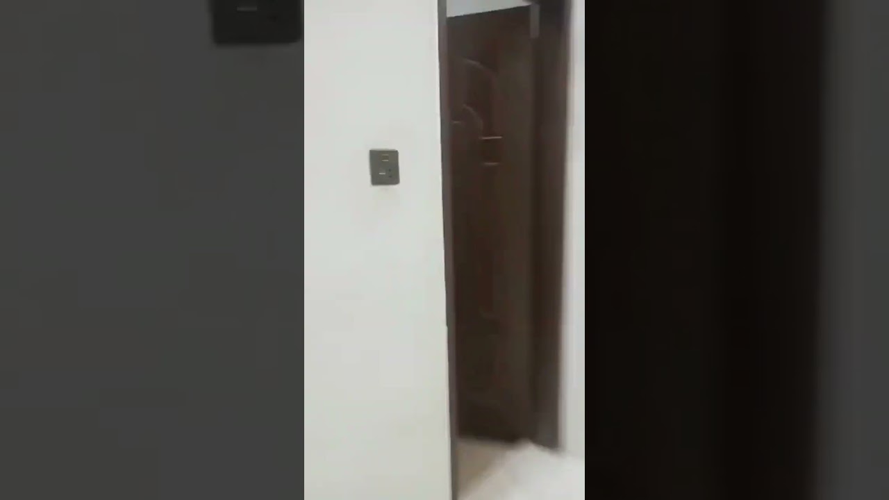 2Bed Lounge, 1st Floor Flat, 16k Rent in Airport wireless gate golden, west open. No load shedding.