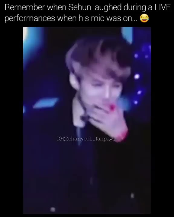 Reaksi member EXO saat Sehun tertawa saat penampilan live mereka 😂