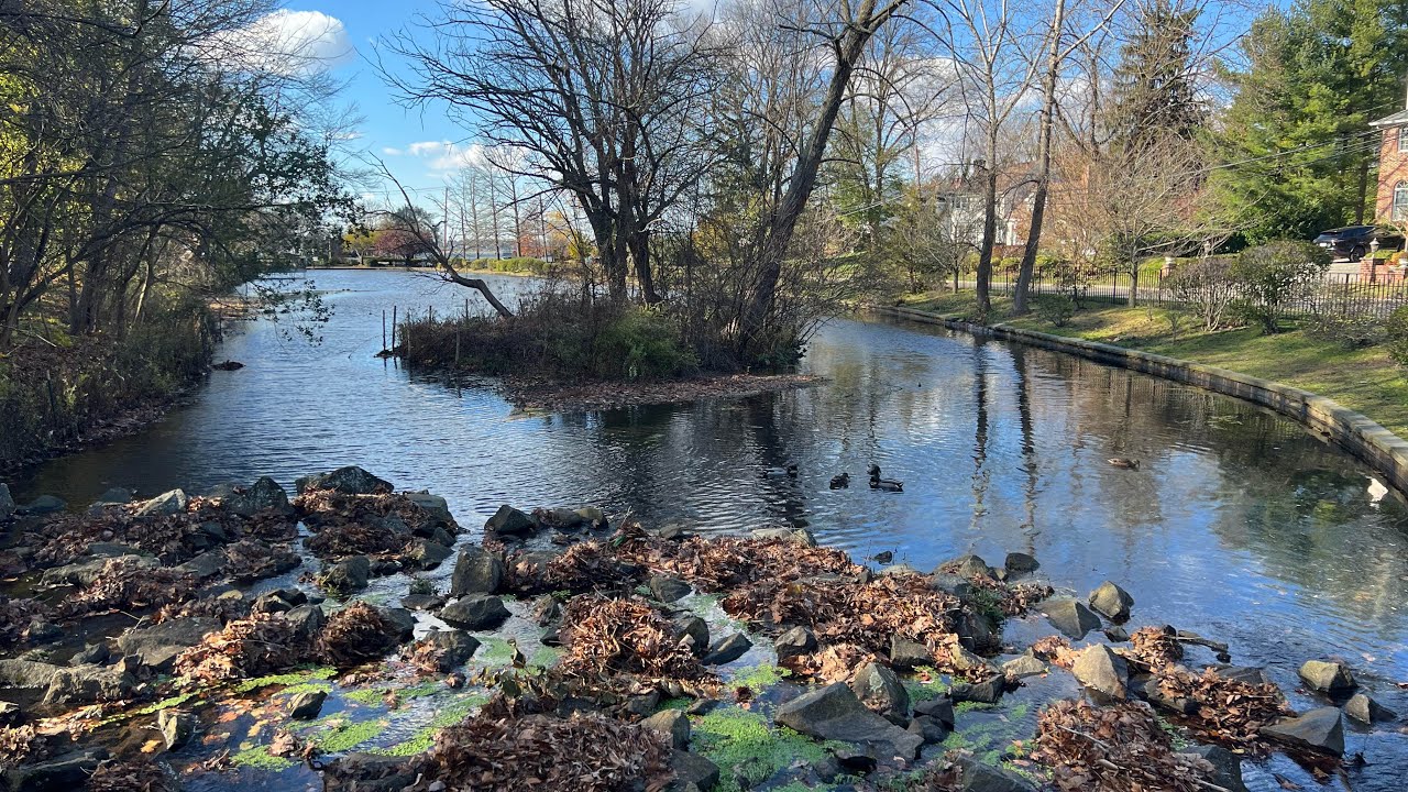 A walking tour of Baxter Estates Long Island New York Sunday November 21 2022 on a cold windy day
