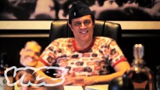 Johnny Knoxville Absolutely Insane Party Story | PARTY LEGENDS